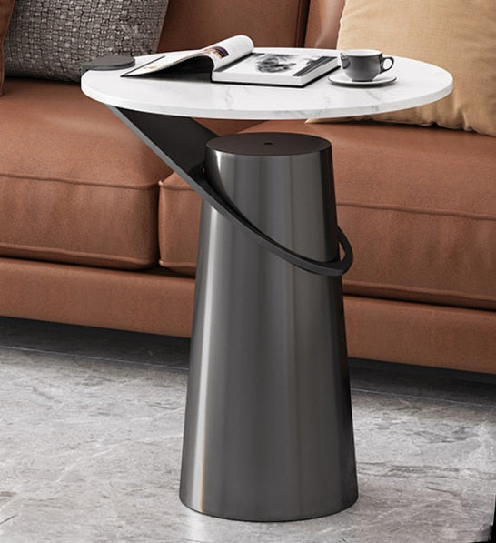 Round Table | TABLE 1072