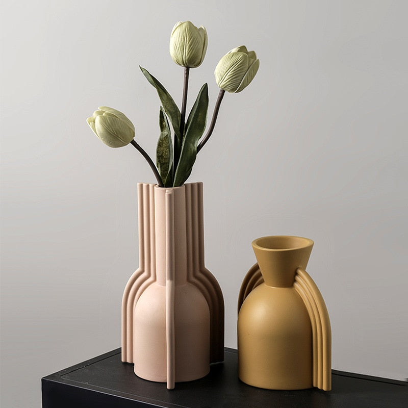 GEOMETRIC VASE