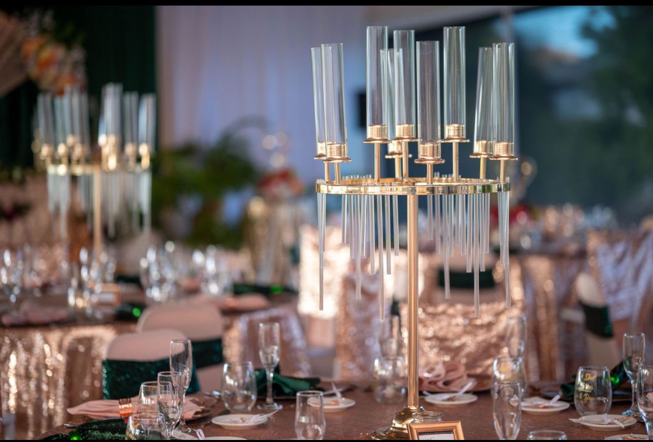CANDLE HOLDERS 1056