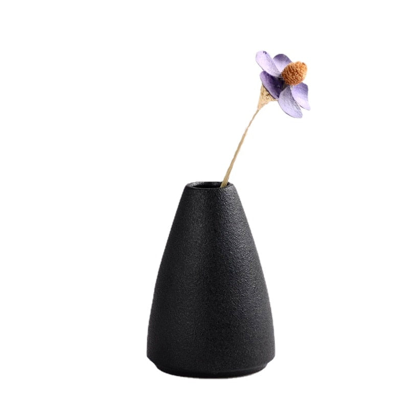 SIMPLICITY TABLETOP ORNAMENT