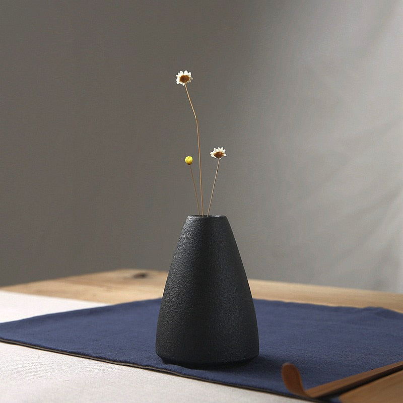 SIMPLICITY TABLETOP ORNAMENT