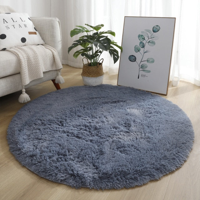 round fluffy rug