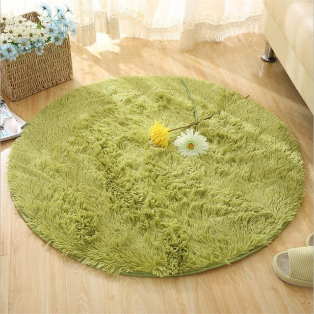 round fluffy rug