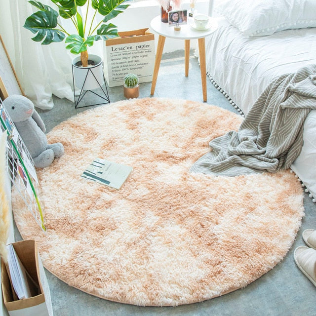 round fluffy rug