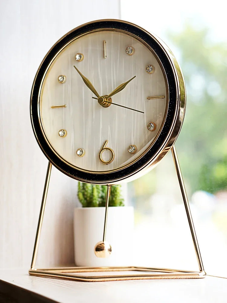 Simple Pendulum Desk Clock