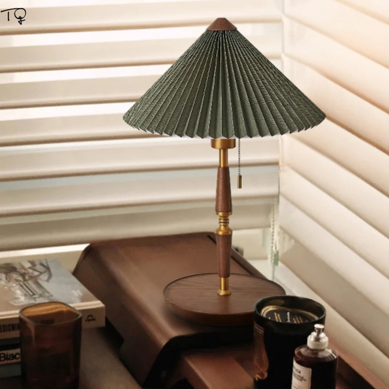 fluted table lamp
