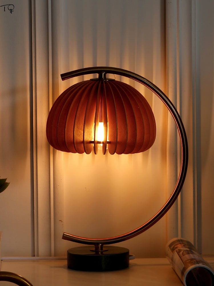 curved table lamp