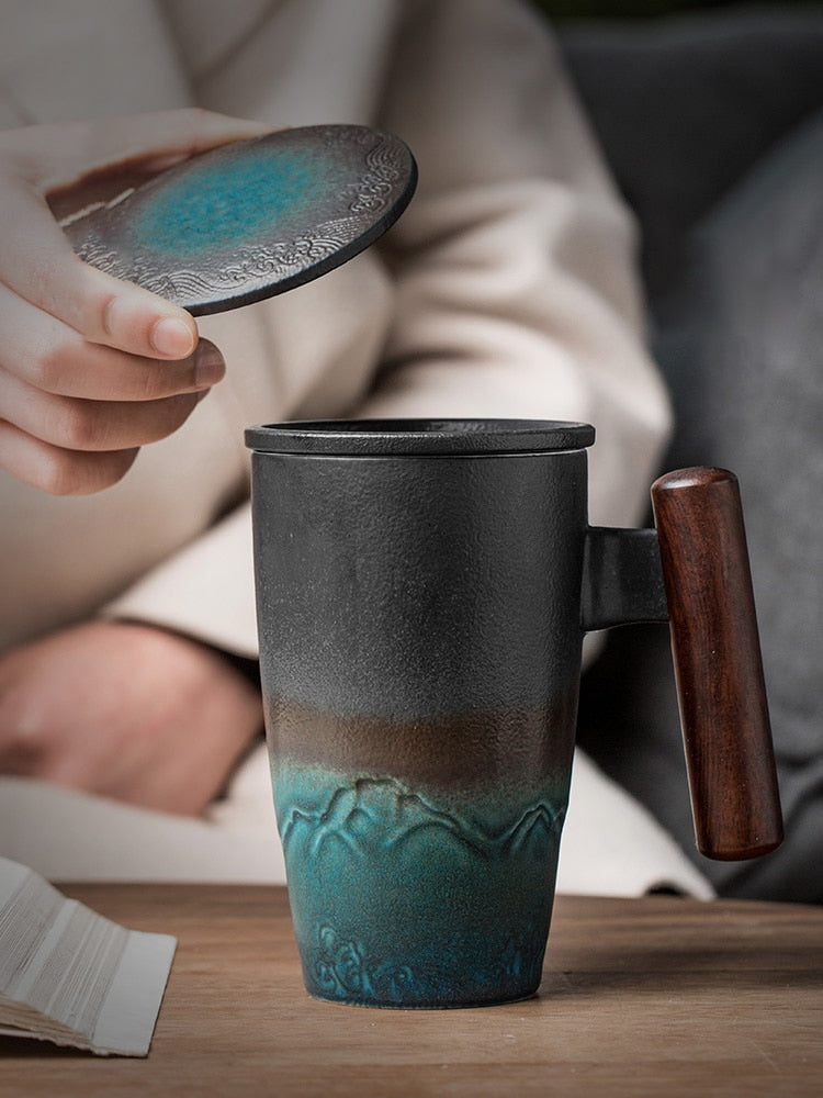 cup with wooden lid