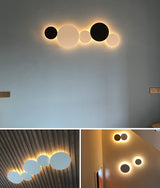 Round wall light