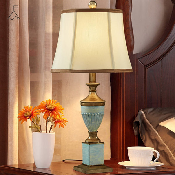 Traditional table lamps