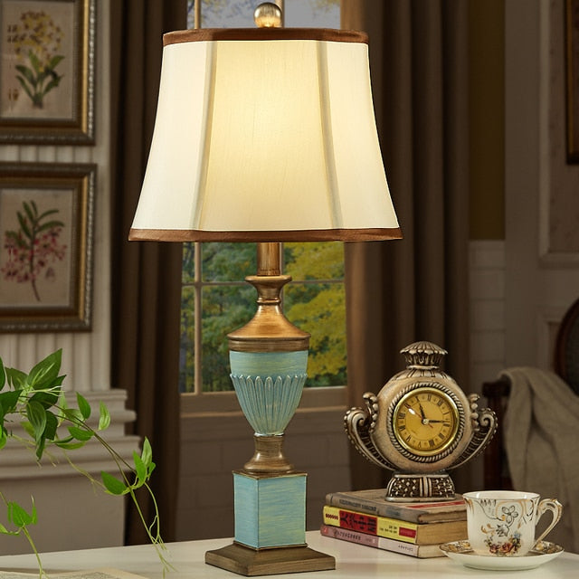 Traditional table lamps