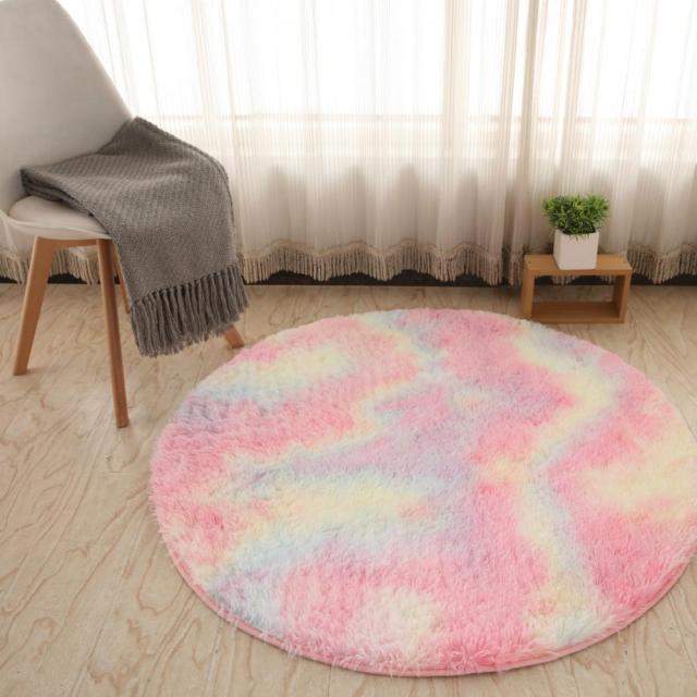 round fluffy rug